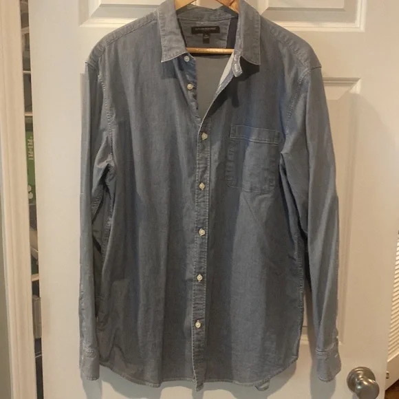 Banana Republic Men’s long sleeve button up, XL navy denim Durable fabric like N - Picture 13 of 16